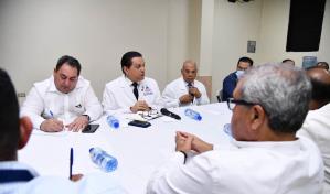 Autoridades de salud se comprometen a mejorar infraestructura del hospital Gautier Autoridades de salud se comprometen a mejorar infraestructura del hospital Gautier