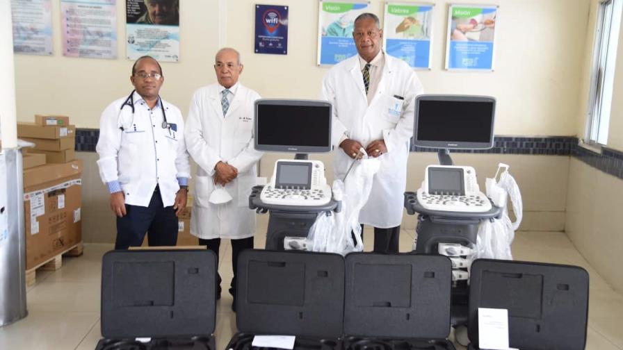 SNS entrega dos ecocardiógrafos al hospital Salvador B. Gautier