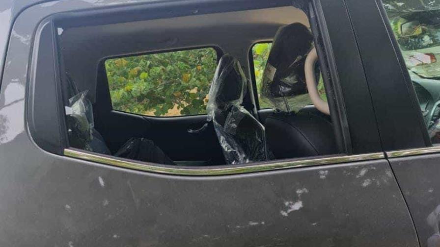 Denuncian robos a vehículos de turistas en playa de Miches