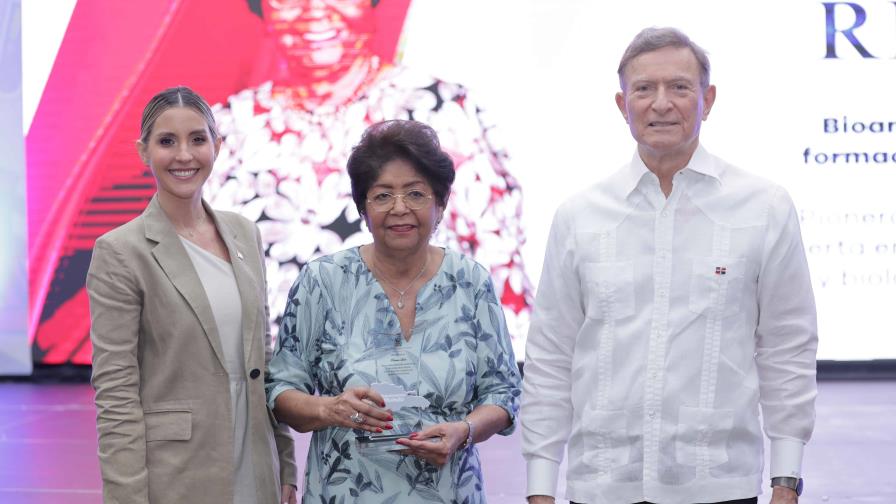 Mirex distingue a seis dominicanas destacadas en las ciencias