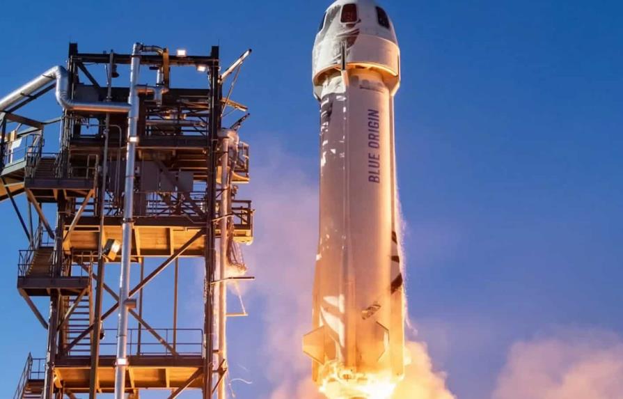Blue Origin envía al espacio a la primera egipcia y el primer portugués