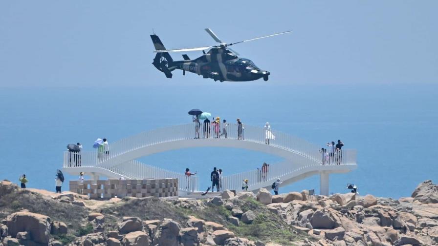 Turistas sorprendidos por detonaciones de vasto ejercicio militar chino