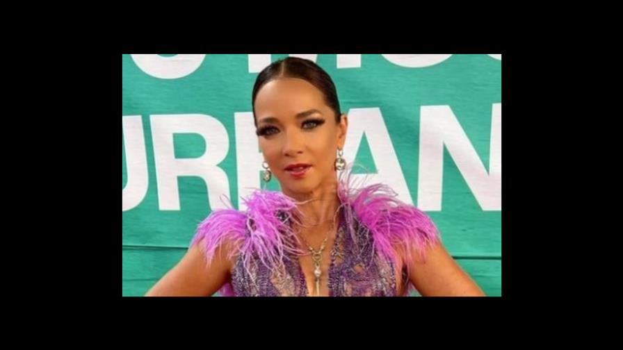 Adamari López retocó el tatuaje que lleva en los pezones