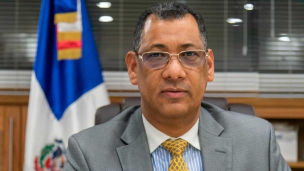 Cambian a Enrique García y designan a Venancio Alcántara Valdez director de Migración