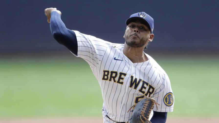 Peralta reintegrado al roster de los Cerveceros