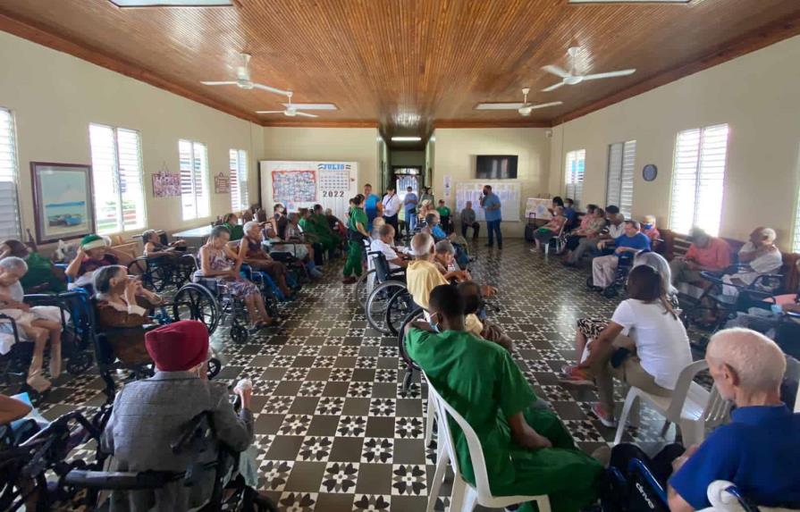 Isfodosu celebra “La hora del Té-cuento” en el Hospicio San Vicente de Paúl