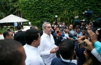 Abinader visitará este jueves lugar donde están los mineros atrapados