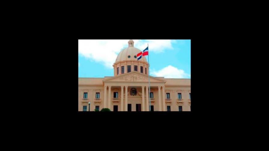 La ley solo le permite al presidente tres ministros sin cartera