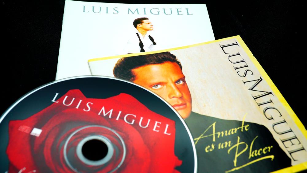 Luis Miguel reaparece en redes sociales