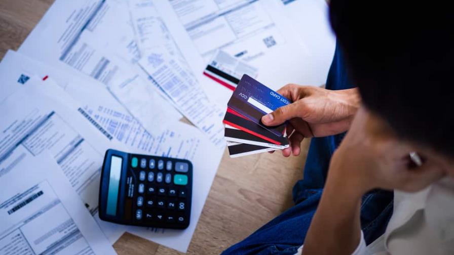 Los millennials acumulan más de 100 mil dólares en deuda Los millennials acumulan más de 100 mil dólares en deuda