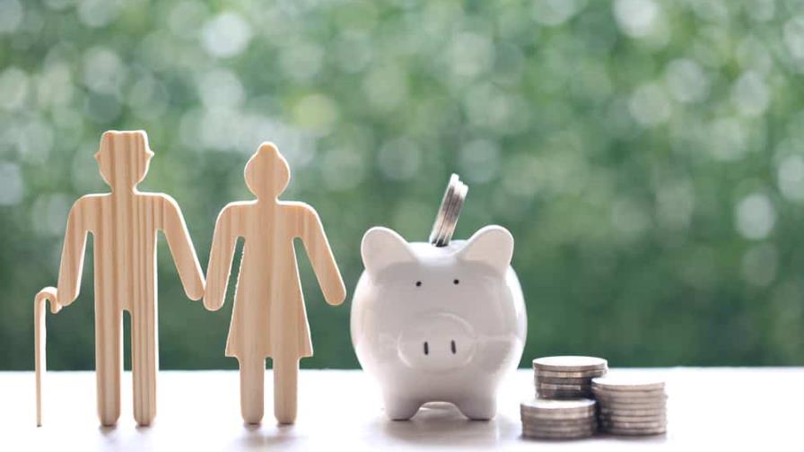 Trabajadores de EEUU piensan que deben ahorrar 1.7 millones para jubilarse