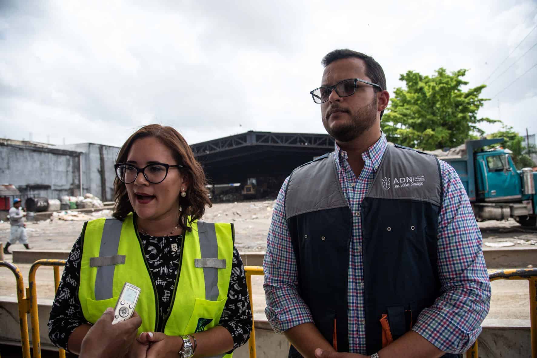 Elizabeth Mateo directora de comucnaicones de la Alcaldía y 