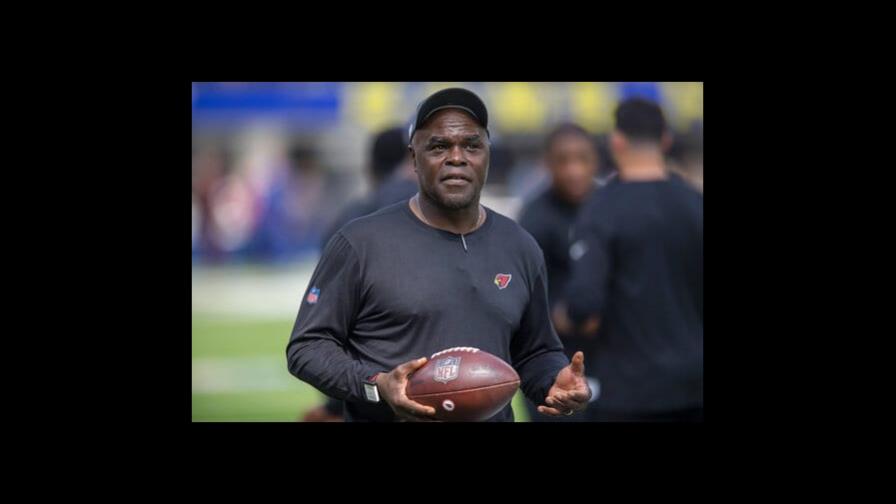 Acusan a un entrenador de la NFL de violencia doméstica