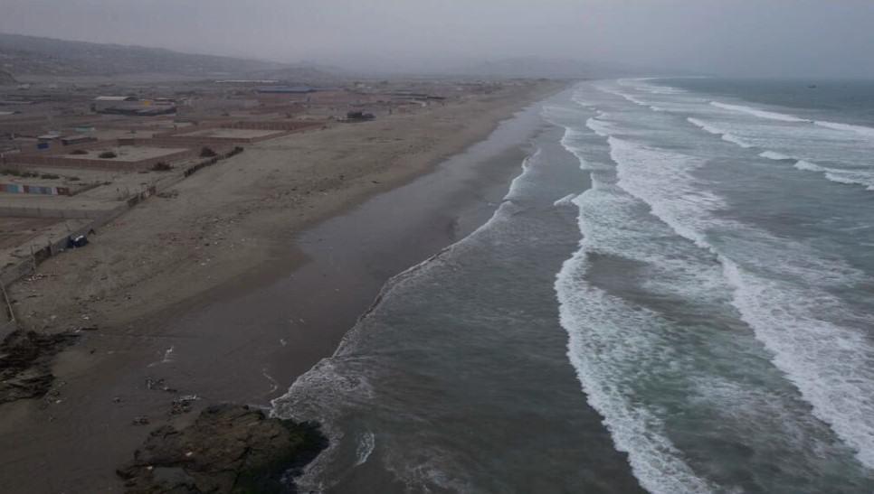 Diecinueve playas siguen contaminadas en Perú tras derrame de crudo