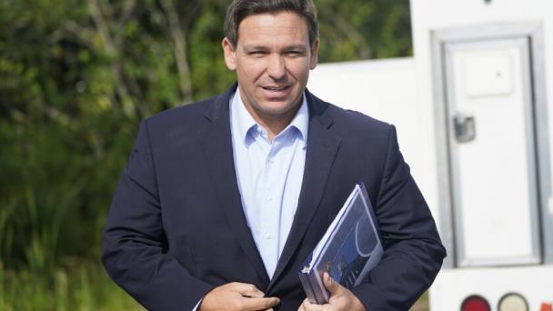 Gobernador de Florida suspende a fiscal que se negó a procesar abortos