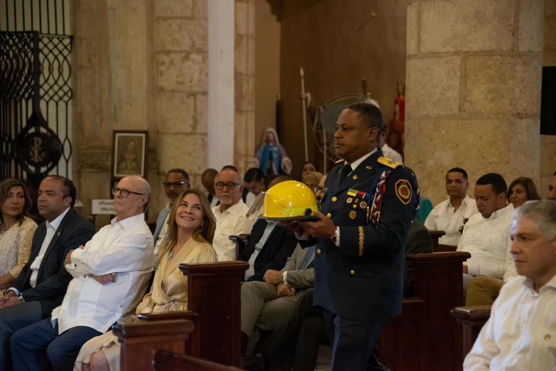 Ofrenda del intendente de los bomberos