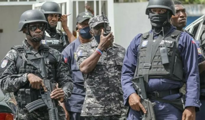 La Policía de Haití libera a 6 secuestrados, entre ellos un francés