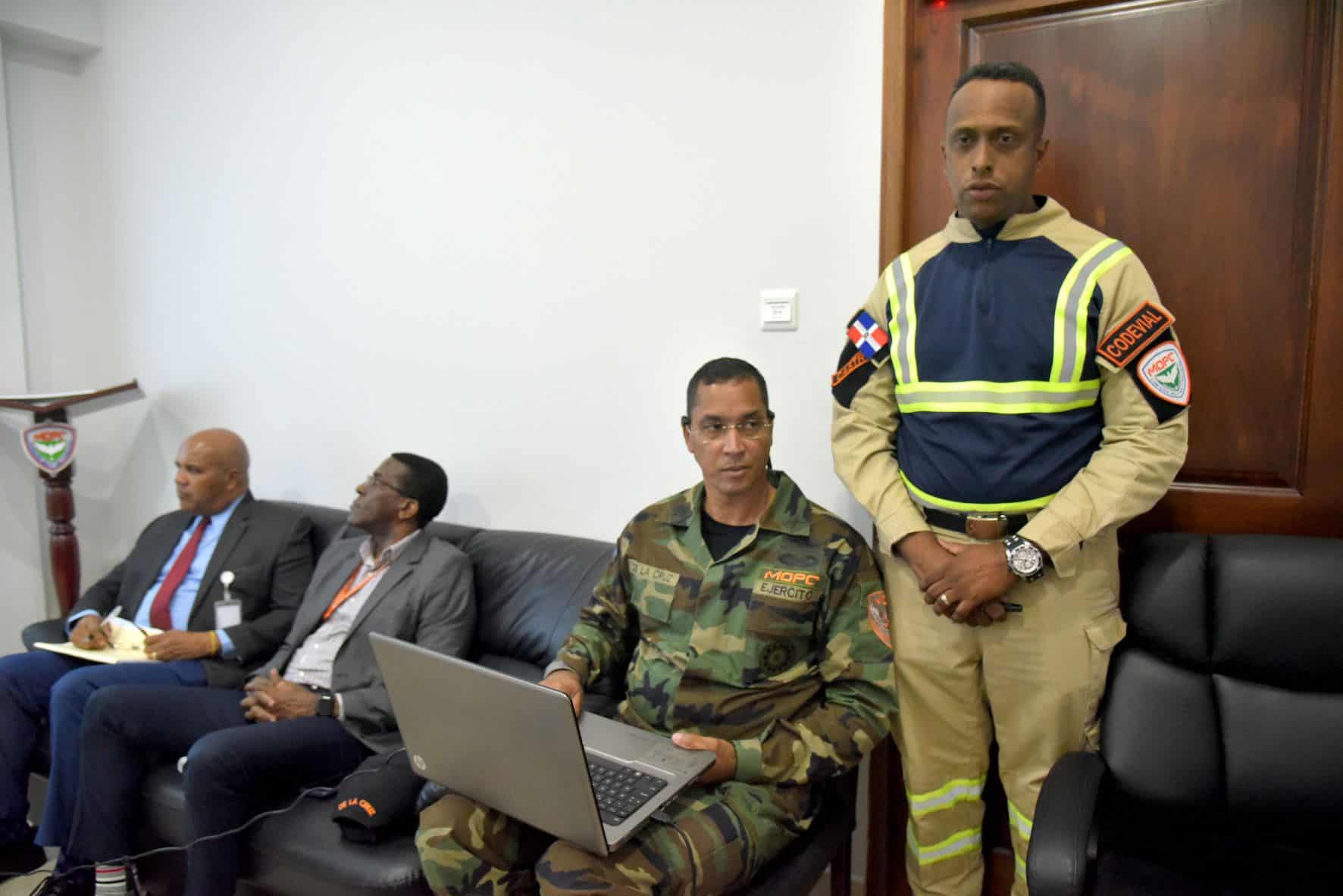 Parte del equipo militar y juridico de Codevial