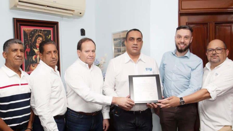 Mercedes Benz en América Latina reconoce a APTPRA