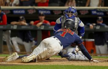 VIDEO | Mellizos ganan a Azulejos por pifias del receptor Danny Jansen