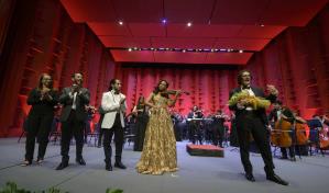 El Teatro Nacional se vistió de gala para celebrar su aniversario con el concierto "Nuestros Solistas"