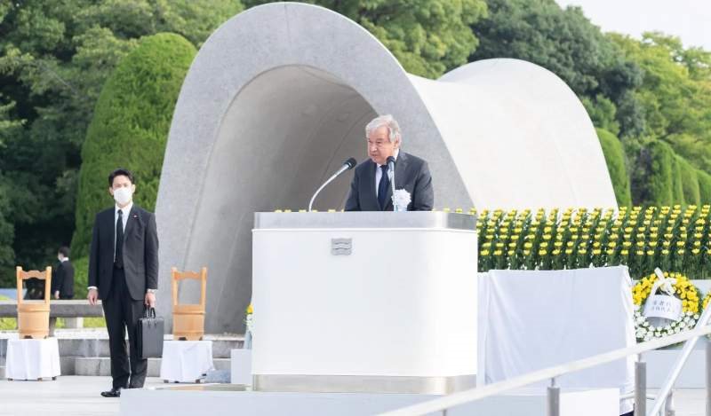 Guterres advierte en Hiroshima que la humanidad “juega con un arma cargada”