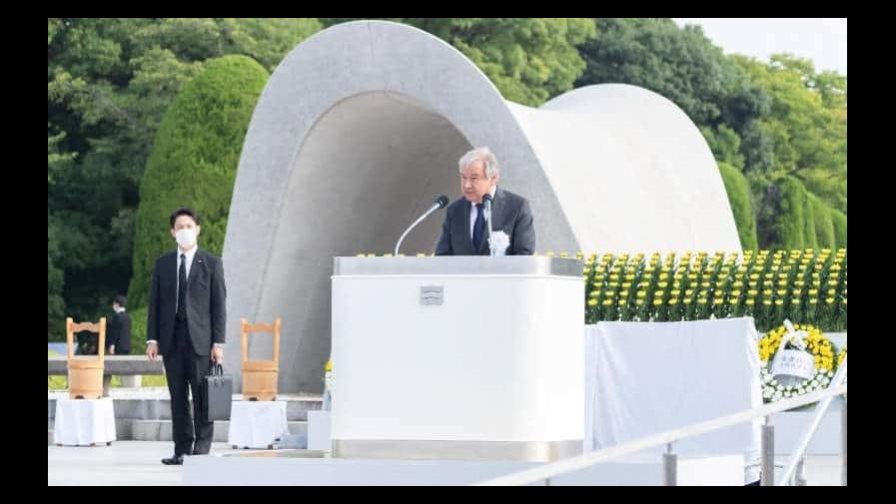 Guterres advierte en Hiroshima que la humanidad “juega con un arma cargada”