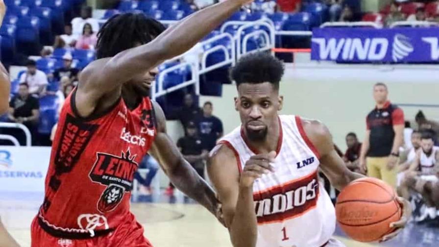 Indios vencen a Leones y empatan la serie