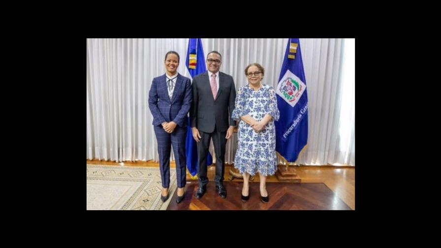 Magistrada Miriam Germán Brito juramenta dos nuevos procuradores adjuntos
