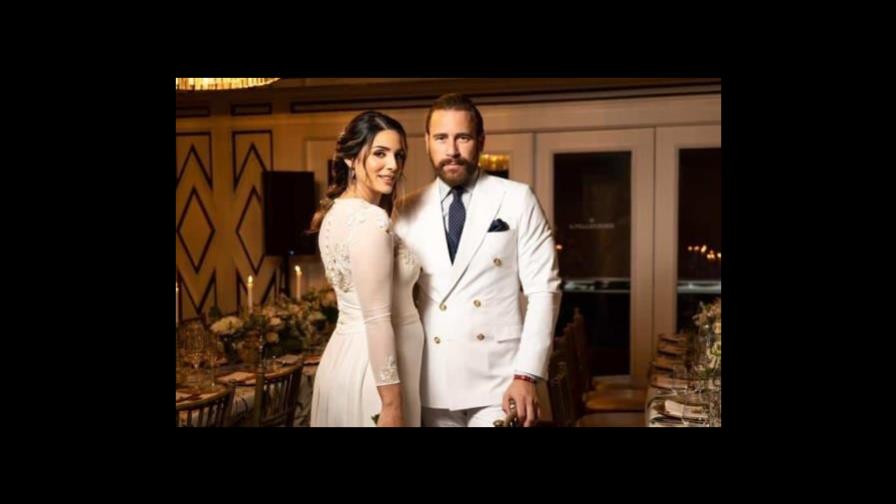 Carlos de la Mota y Laura Pérez Rojas contraen matrimonio Carlos de la Mota y Laura Pérez Rojas contraen matrimonio