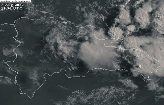 El COE aumenta  a 12 las provincias en alerta por vaguada y onda tropical