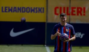 Lewandowski brilla con un gol y dos asistencias en su debut en el Camp Nou