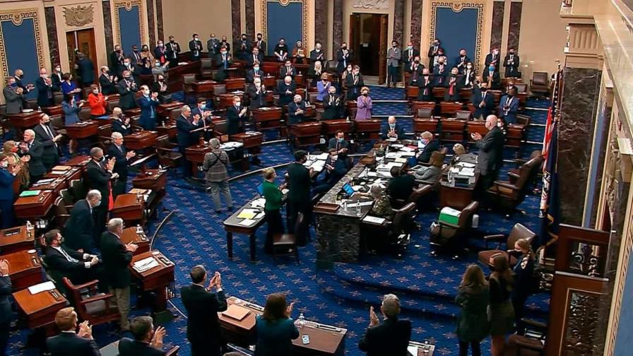 Senado de EEUU aprueba debatir la ley climática y fiscal de los demócratas