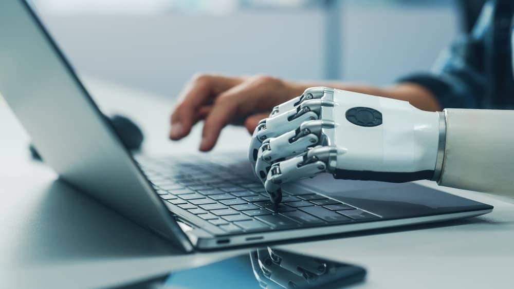 ¿Robots novelistas? Los escritores ya usan inteligencia artificial