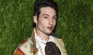 Ezra Miller es acusado de robo en Vermont