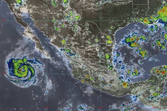 Howard se convierte en huracán de categoría 1 en el Pacífico mexicano