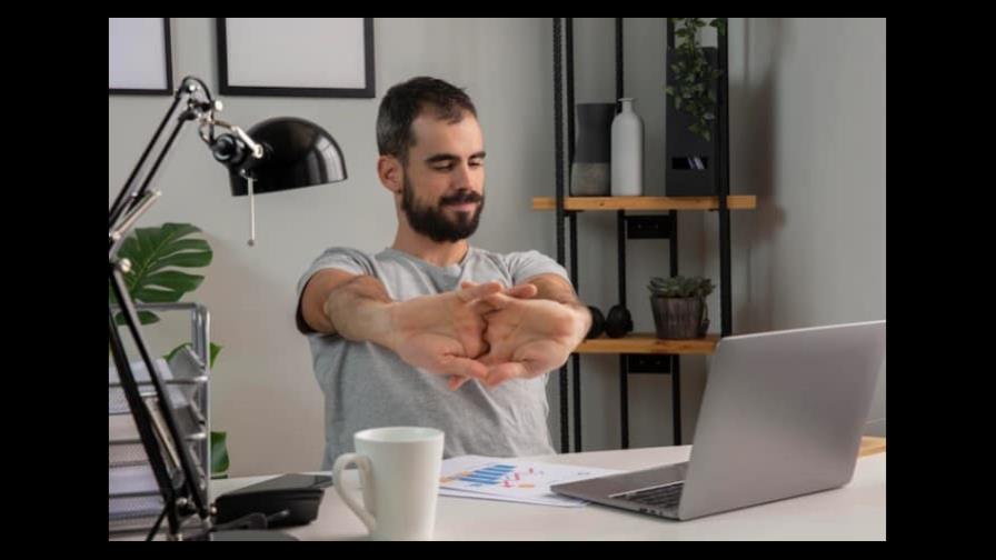 Home office: ejercicios ideales para hacer pausas Home office: ejercicios ideales para hacer pausas
