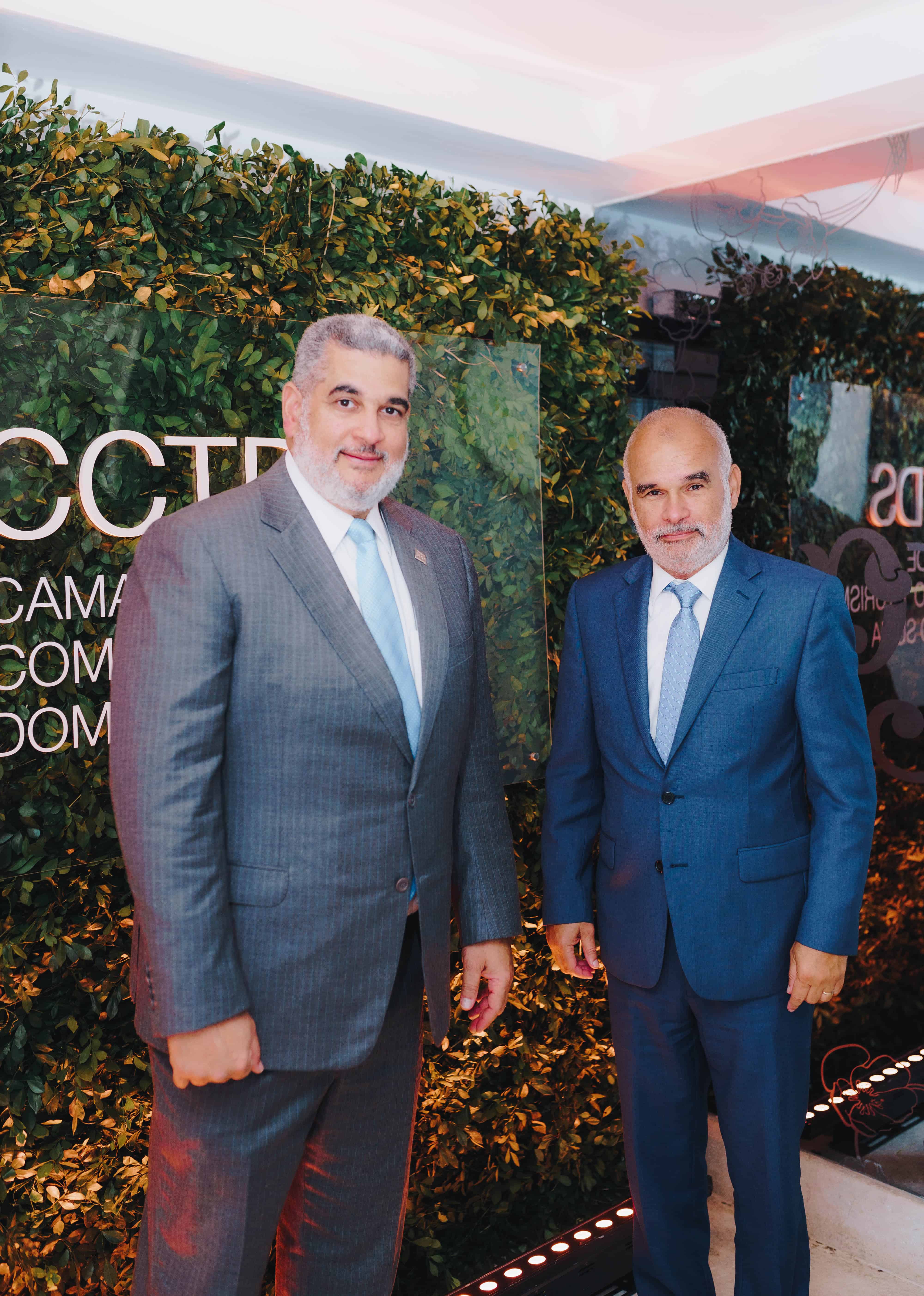 Carlos Ortega y Rafael Martinez Acevedo.