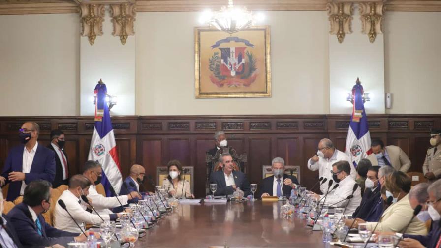 Colegio de Economistas recomienda al gobierno revisar el presupuesto nacional de 2022 Colegio de Economistas recomienda al gobierno revisar el presupuesto nacional de 2022