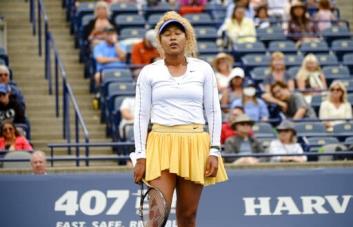 Osaka se retira de 1er duelo en Toronto por lesión