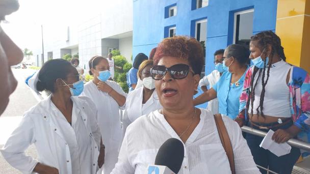 Protesta | Enfermeras del Moscoso Puello reclaman mejores condiciones laborales