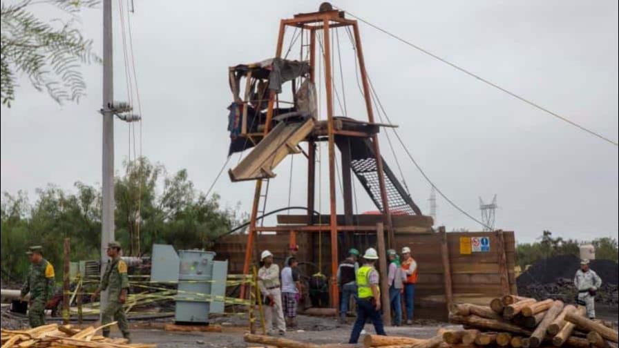 Ingresan dron a lugar donde quedaron atrapados 10 mineros en México Ingresan dron a lugar donde quedaron atrapados 10 mineros en México