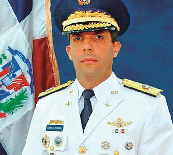 Jueza mantiene en prisión al general Torres Robiou por el caso Coral 5G