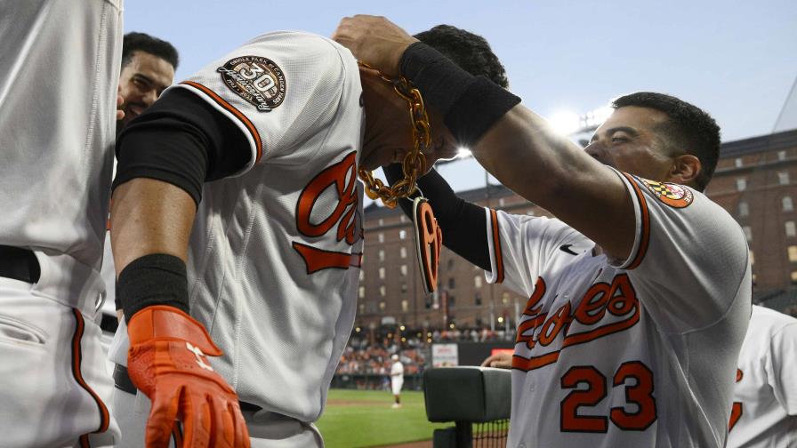 Orioles conectó cuatro jonrones en victoria 7-4 sobre Azulejos Orioles conectó cuatro jonrones en victoria 7-4 sobre Azulejos