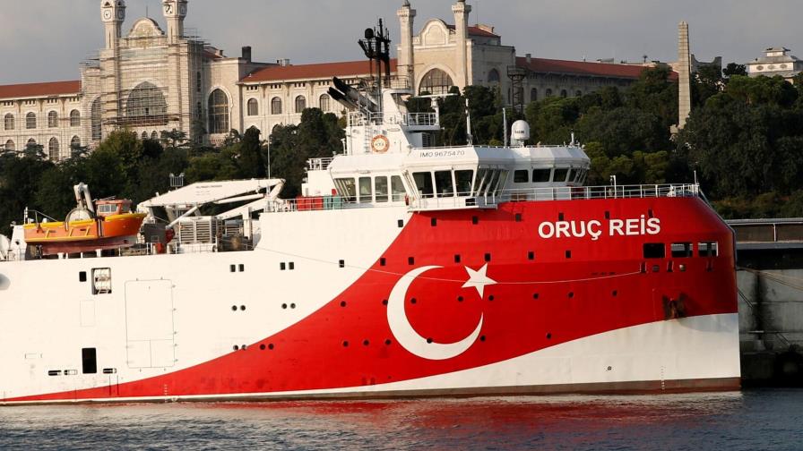 Turquía explorará gas en Mediterráneo sin entrar en aguas disputadas