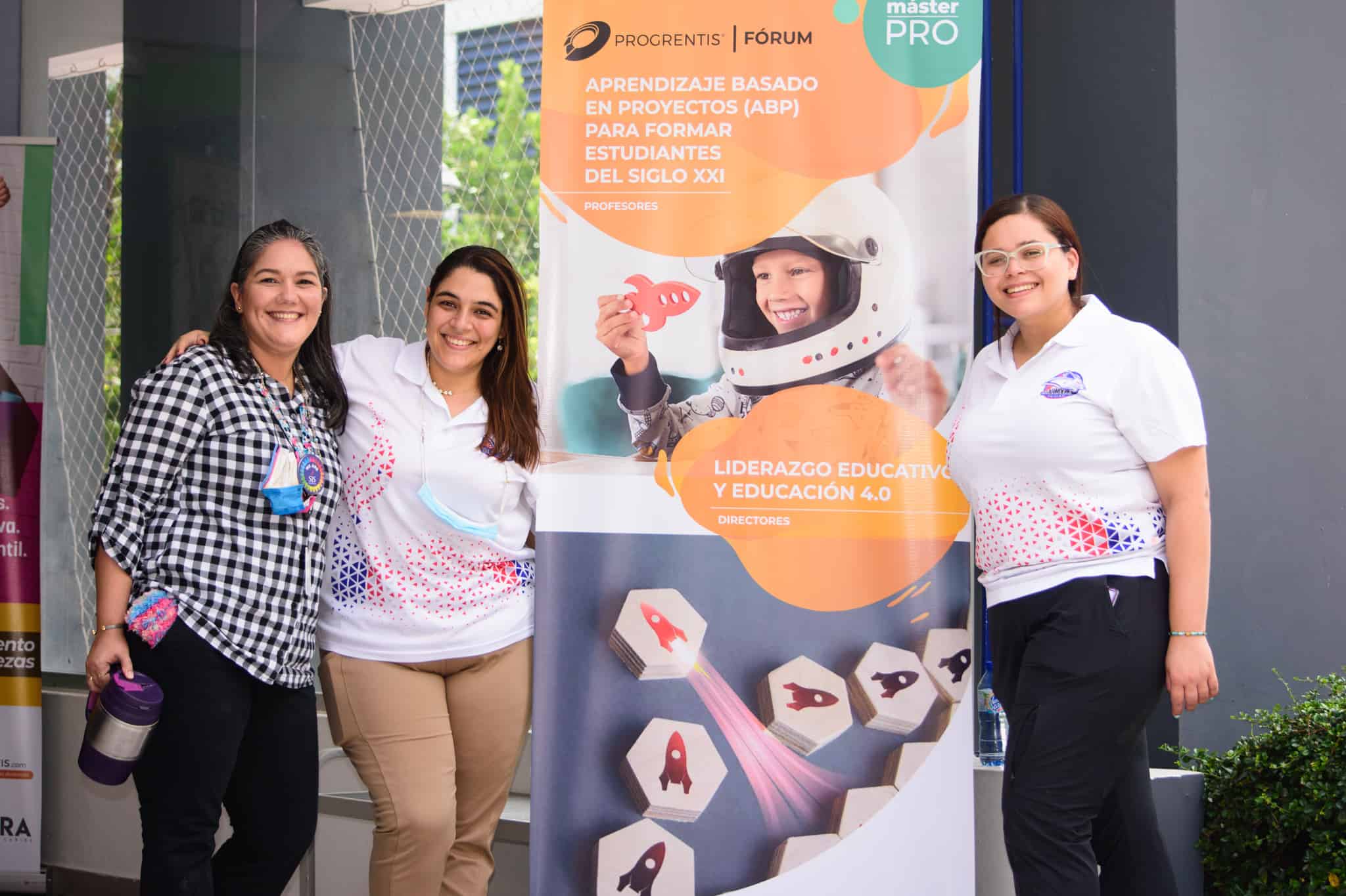 Mercedes Sosa, Larissa Lora y Estefany Gutiérrez.