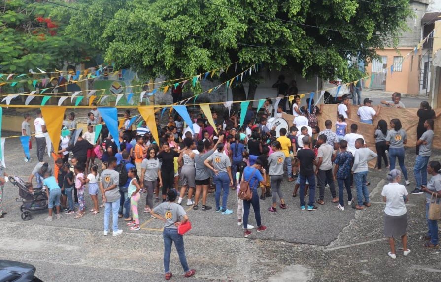 Culmina campamento de verano organizado por la parroquia Domingo Savio