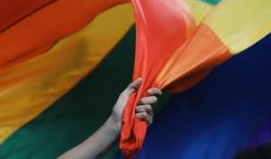 Castigarían con dos años de cárcel a quienes "repriman" a mujeres por su orientación sexual