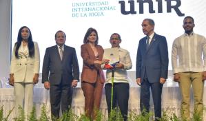 Educación Superior otorga 10 mil becas nacionales e internacionales para maestrías y doctorados