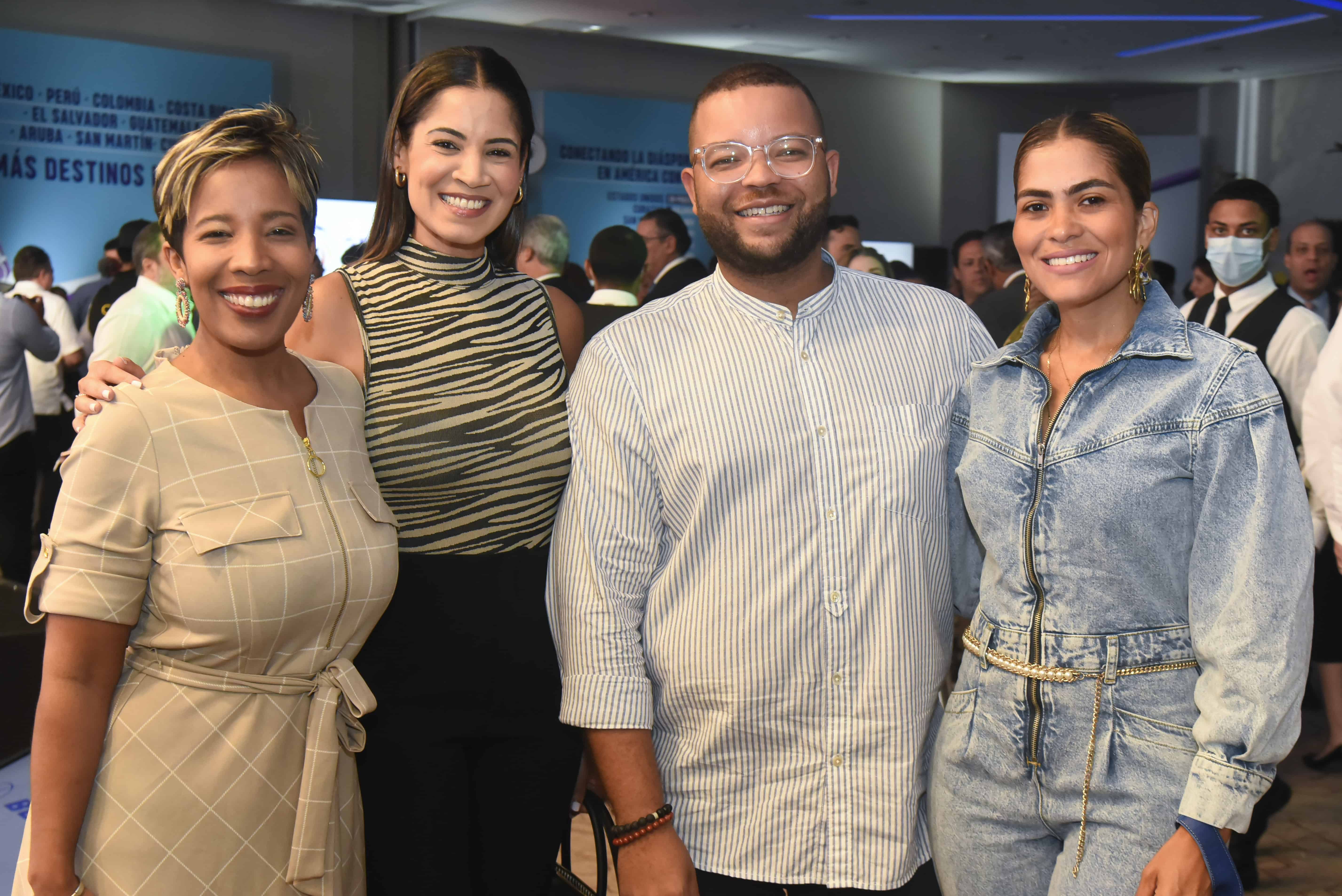 Keila Rodríguez, Víctor Dionisio, María Isabel Contreras y Milka Hernández.